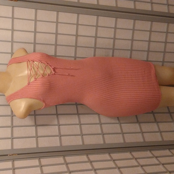 Salmon color dress - Picture 1 of 6